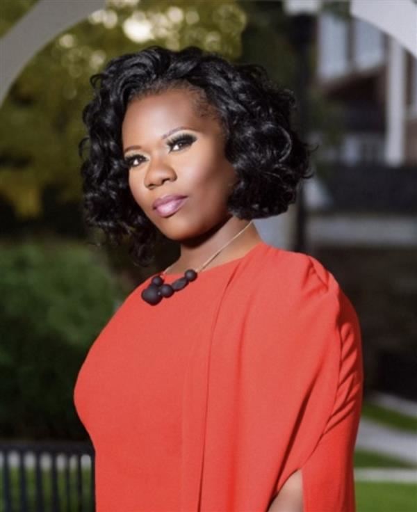 Dr.   Janelle Alexander